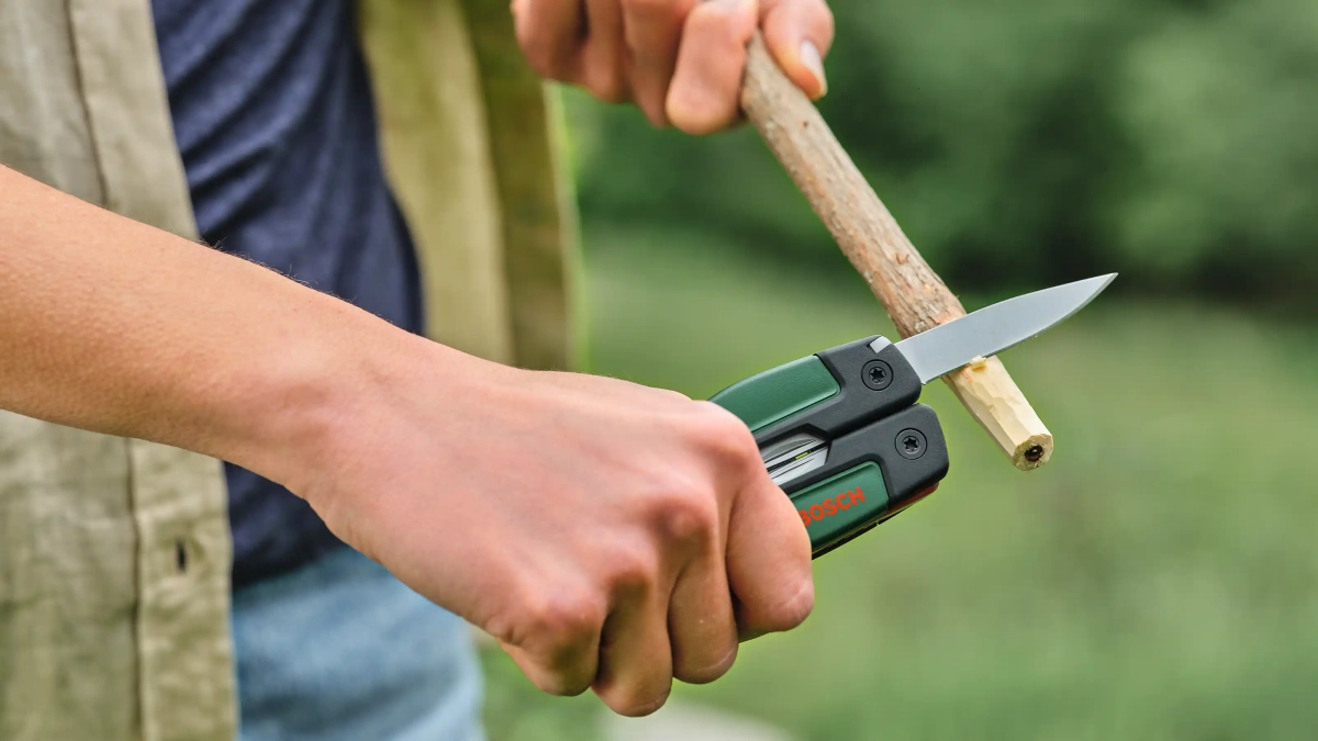 16-in-1 Multitool image 8
